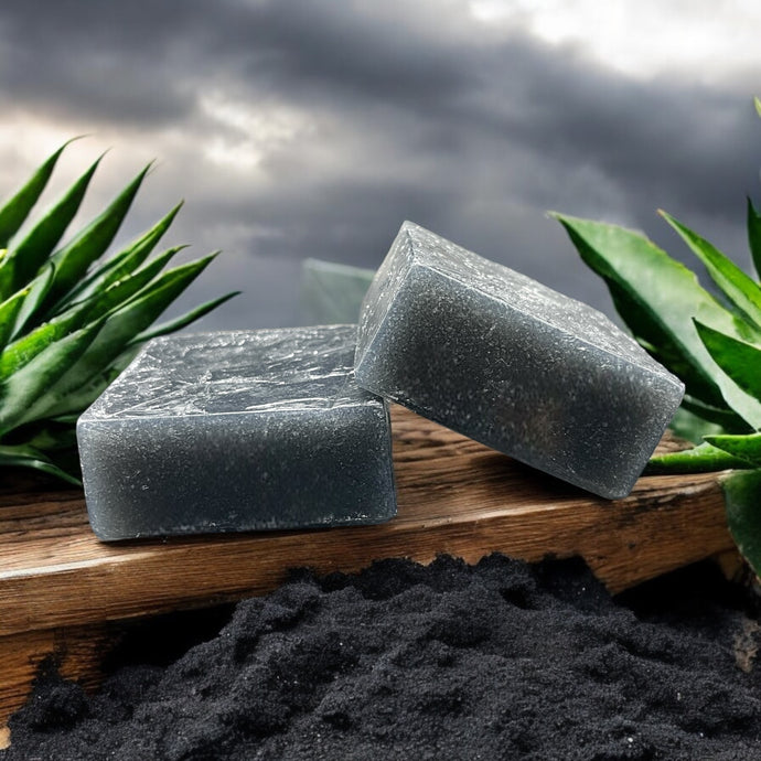 Activated Charcoal, Aloe & Tea Tree